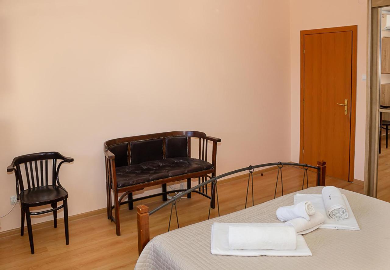 Cozy 1Bd Apartment With Free Parking In The Area By Flat Mаnager Varna Exterior foto